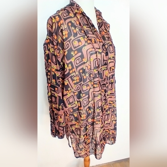 LIGHTWEIGHT HOODED COTTON COVER UP - Picture 2 of 6